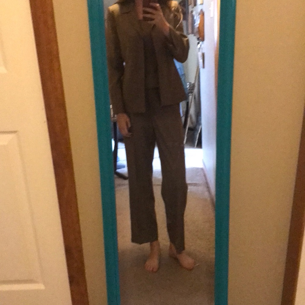 Le suit petite pantsuit